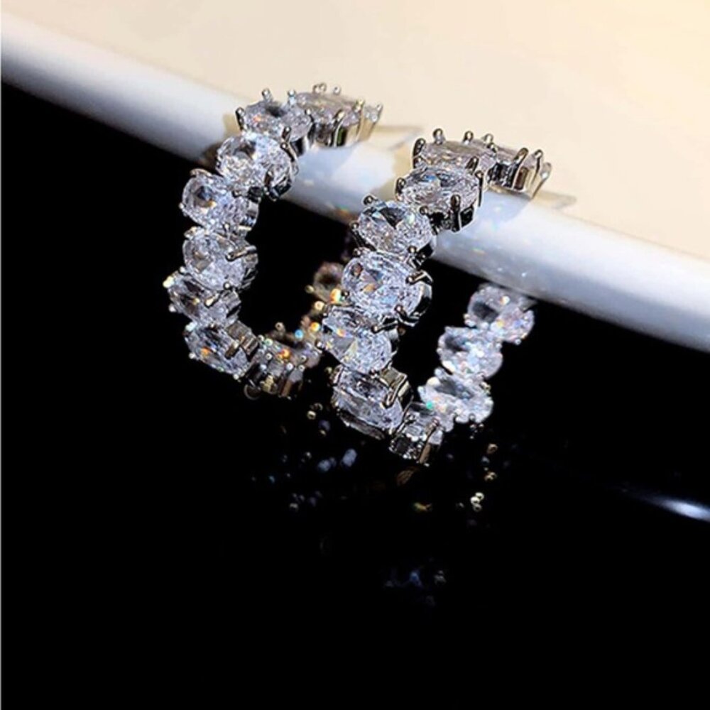 Silver Hoop Earrings Q549 - Picture 3 of 9